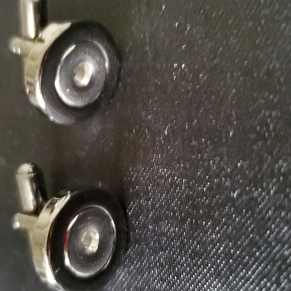 Cufflinks - Picture 3 of 3